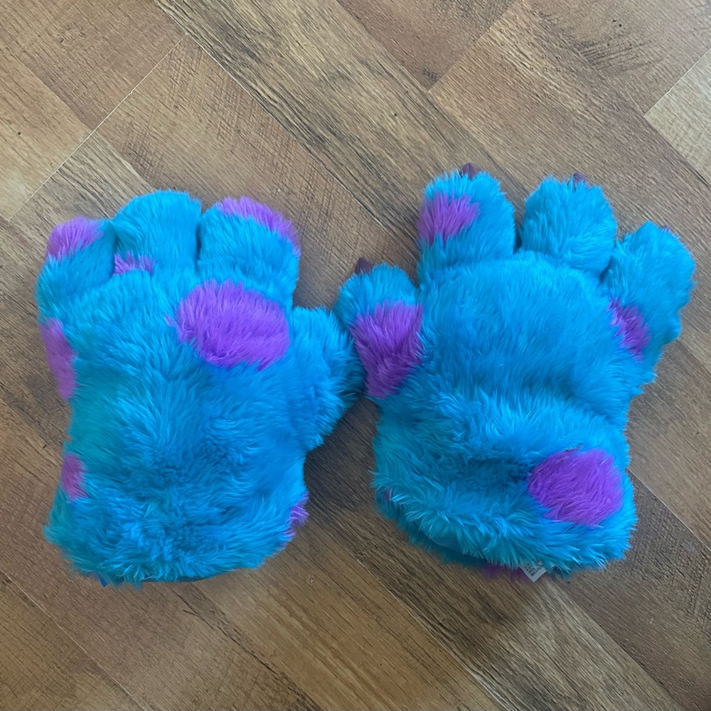 Sully Hands